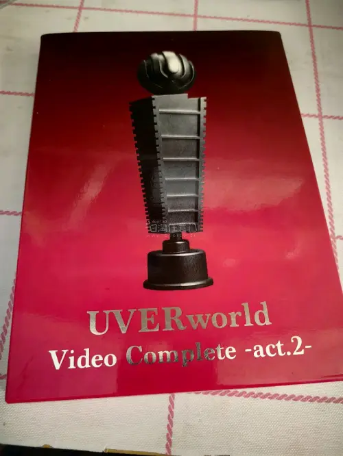 今天收到了切煤的cd，实在是貌美，挖煤姬的打包很细致，买了的是每个都打包的服务，体验非常不错，下次还会切，还有樱花美的千纸鹤