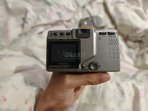 又又又在挖煤姬上淘ccd了，这次淘了两台，分别是柯尼卡kd410z和柯尼卡kd510z，这两台ccd的价格都很美丽呀~用了劵和积分后更美丽了哈哈哈哈，挖煤姬真的很适合捡漏哎~在挖煤姬上淘ccd真的比国内的便宜好多！
柯尼卡kd410z更清透一点，柯尼卡kd510z拍...