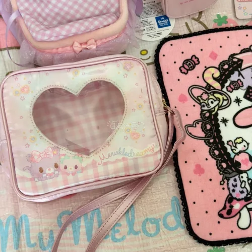 在挖煤姬入手三丽鸥小物体验超棒，操作简单、下单便捷，打包严实无破损，物流清晰可查，价格划算，可爱小物完好到手，日淘小物超省心～