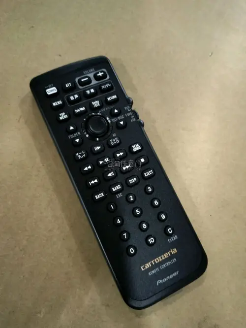 之前再平台买了台先锋套机，成色各方面都还好！听朋友说歌乐机器声音不错，索性就买了两台！到了一台。另一台也差不多到中国深圳海关了！这次买的一台歌乐MAX860HD,到货打开箱子，给人感觉卖家跟平台工作人员做事个细致喔。物品保护得挺好，国际物流运输效率也高。全程都挺顺利...