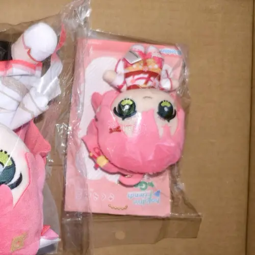 终于收到挖煤姬的谷子啦!包装超用心，气泡膜裹得很严实，吧唧、纸片全都完好，盒况完美没压痕。物流比预想快，清关顺利，品相超正，和图片一模一样，日淘挖煤就认准挖煤姬，强烈推荐!