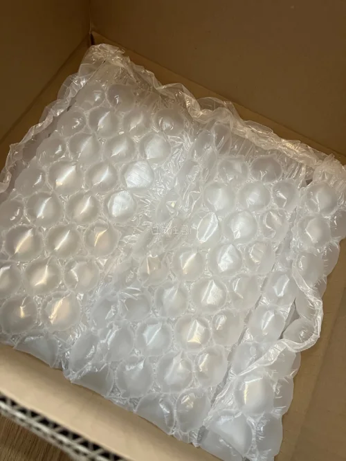 终于收到了心心念念的美少女战士中古周边，挖煤姬这次体验直接拉满！平台操作超省心，自带翻译完全不用怕看不懂日文，一键下单、代拍响应超快。打包也特别用心，每个文件夹都裹得严严实实，到手完全没有压痕和损坏。合箱功能帮我省了不少运费，物流全程可追踪，清关也很顺利，从下单到收...