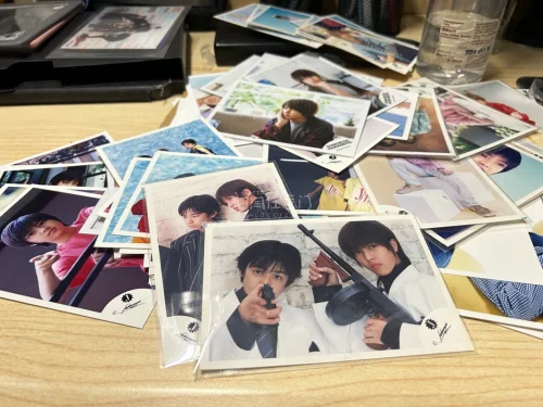 包装很好很安心，一共切了感觉有100张，没有错漏的情况很安心。物流也比较快，合单处理也很顺畅。竹蜻蜓包税线很好