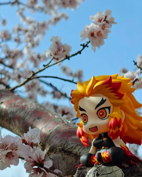 春日踏春出游怎么能少得了本命周边陪伴！这次用#日淘任意门#在煤炉拍卖成功入手超心动的炼狱杏寿郎lookup手办，春日外出拍照氛围感直接拉满，妥妥的春日宝藏好物！

作为鬼灭本命粉，早就想收这款精致小巧的lookup手办，小小一只便携又精致，颜值超高细节拉满，不管是春...