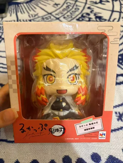 春日踏春出游怎么能少得了本命周边陪伴！这次用#日淘任意门#在煤炉拍卖成功入手超心动的炼狱杏寿郎lookup手办，春日外出拍照氛围感直接拉满，妥妥的春日宝藏好物！

作为鬼灭本命粉，早就想收这款精致小巧的lookup手办，小小一只便携又精致，颜值超高细节拉满，不管是春...