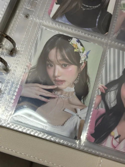 又选择在挖煤姬来切卡啦，在煤炉蹲到了最新的满额卡，卡面很美果断拿下，还有日转初回B圆，价格也还不错。选择了竹蜻蜓的运输方式寄回，总体时效不错～