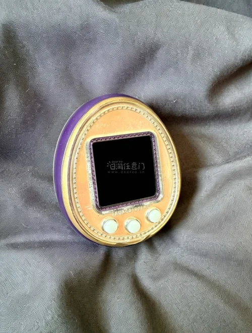 第一次使用挖煤姬，大成功！起初卖家并没有放开机使用的图片，但是说了确认功能完好。价格又不错就直接拍下了！收到之后成色比照片上要新，除了屏幕有年代的痕迹，其他都很棒！是一次非常满意的切煤！