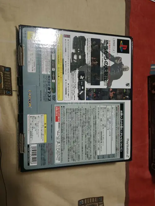 PS2两款光枪同款  很喜欢  很多年前就像淘一套了  这次淘到的是系列的第三部和第四部    还是全新的   外盒保存得也相当不错    价格也实惠    还差一个第二部  慢慢随缘蹲   这一单购物体验很愉快！