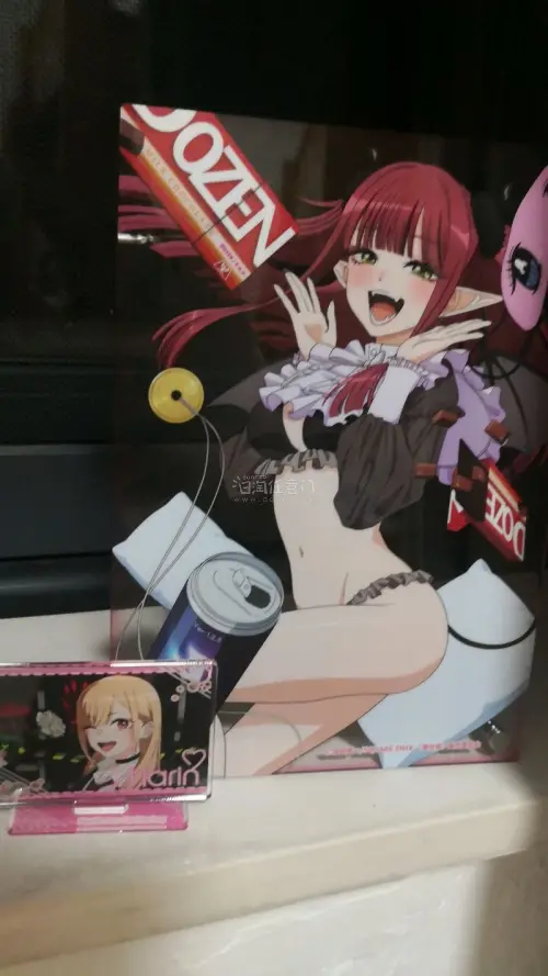 在挖煤机切的立牌和亚克力展示架安全到家！最让我满意的是发货速度很快，而且包装特别严密，有泡沫纸和防震膜，就连纸箱的质量也相当不错，很满意的一次购物！