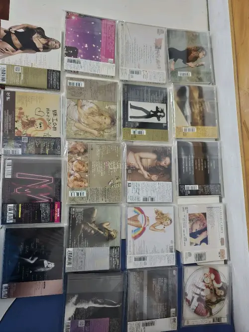 挖煤姬的快递保护还是不错的 没有选额外服务依然有充气保护商品 快递盒也是完整的没有损坏，客服解决问题也很迅速。终于集齐了牛姐CD??