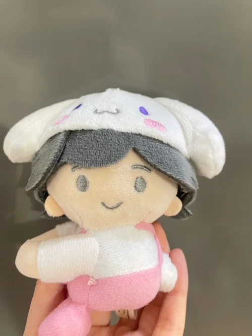 终于收到心心念念的浪花男子周边啦！在挖煤姬上切煤的体验真的太棒了，界面简洁自带翻译，完全不用担心语言障碍。物流也超级给力，包装严实，到手完好无损，幸福感满满！强烈安利给所有想淘日淘周边的姐妹！