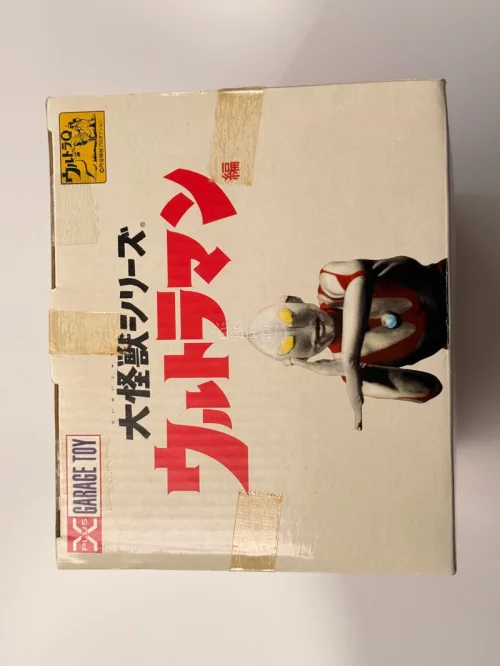 第一百八十七单啦，这次是两个老XP，状态都是非常好，B脸奥特曼更是全新未拆，但是这东西好像国内市场价格更好？？