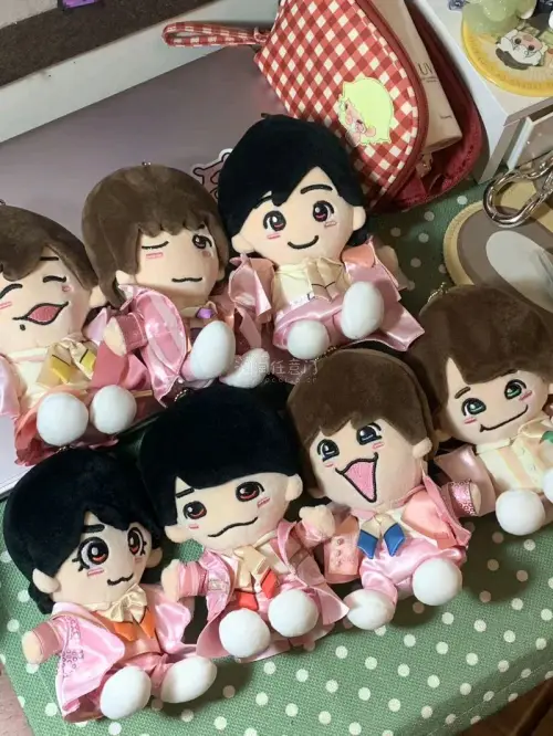 我这一单使用的是竹蜻蜓专线，正好赶上清明放假，耽搁了点时间，但总共还是只花了20 天就收到了，物流特别快。
包装方面也是很安心的，没有选任何的加固，但是还是给我垫满了那个大的泡沫纸，盒子也是蛮硬的，非常保险。崽子当然也是蛮萌的，而且用了优惠券，这一单非常的便宜！满意...