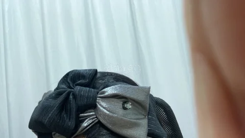 在挖煤姬上又买来喜欢的物品啦，走的竹蜻蜓，挺好的，货品也无损，特别开心的一次购物体验，
发带太可爱了！