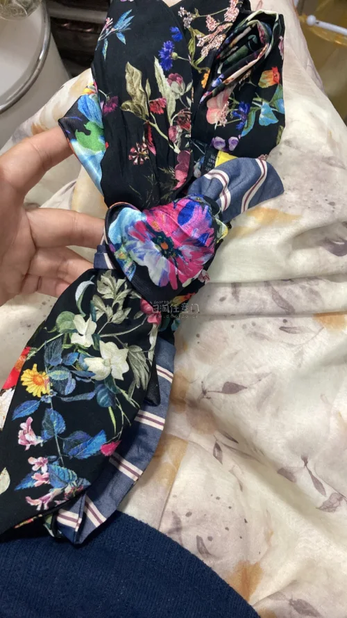 挖煤姬淘到的发带太惊喜了！成色新、价
格比国内低很多，竹蜻蜓物流省心包清关，半个
月就到手，强烈推荐！