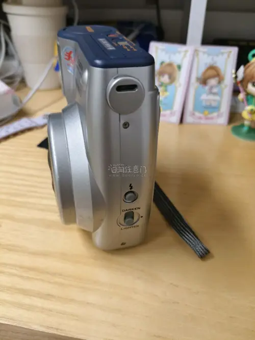 买了拍立得mini10 ，运费比本体贵，胜在物品没问题，还可以，物品还是好的，还是很不错啦，挖煤姬上淘过几次，整体还可以，东西还是不错的