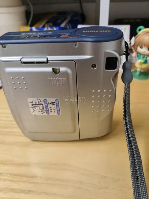 买了拍立得mini10 ，运费比本体贵，胜在物品没问题，还可以，物品还是好的，还是很不错啦，挖煤姬上淘过几次，整体还可以，东西还是不错的