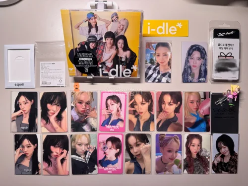 第一次逛海淘因为粉上了aespa开始手机小卡专辑 第一次切煤收到了来自日本卖家的商品小卡 包装的特别好很安全 体验感超级棒啊 以后还会买