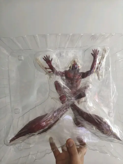 非常满意的一次煤炉购物，入手了火影忍者一番赏轮回桥系列的last赏漩涡鸣人六尾妖狐外衣形态。盒子八角尖尖。手办全配无损。