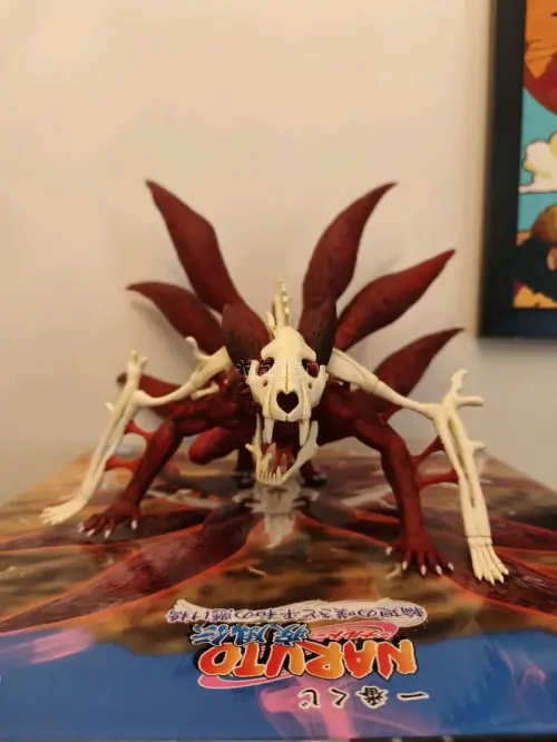 非常满意的一次煤炉购物，入手了火影忍者一番赏轮回桥系列的last赏漩涡鸣人六尾妖狐外衣形态。盒子八角尖尖。手办全配无损。