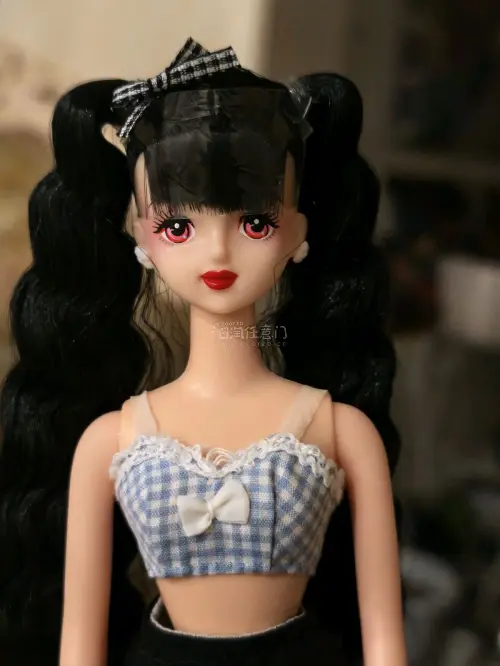 自从学会切煤之后，每天都要逛好几遍任意门，这是一款操作非常简单和简便的软件，选好心仪的物品后支付货款，等卖家发货后，挑选快递方式并支付相应的运费即可，之后就能在家等收快递啦