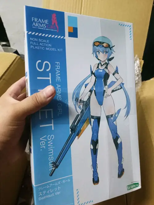 又买了跟多东西啊，任意门真的太好用了，每次到手都是一大堆。这次买到了东方同人cd，还有四个杂兵机万代老物，还有寿屋的两个机娘，最喜欢的就是高性价比买到的figma十香了，太好看了！下次还来！