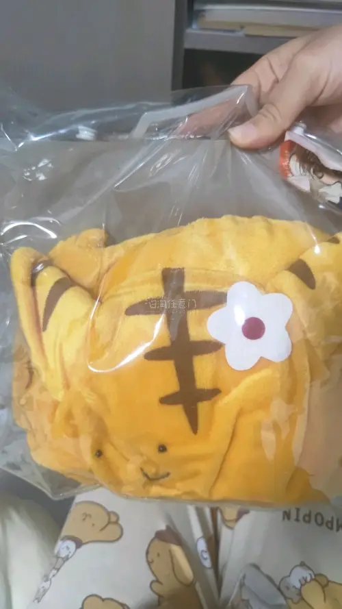 日淘任意门便利性佳，买周边轻松，线路选择多。免费代切软件实用，运费和商品能自动翻译，助你以好价拿下心仪物品，值得推荐。