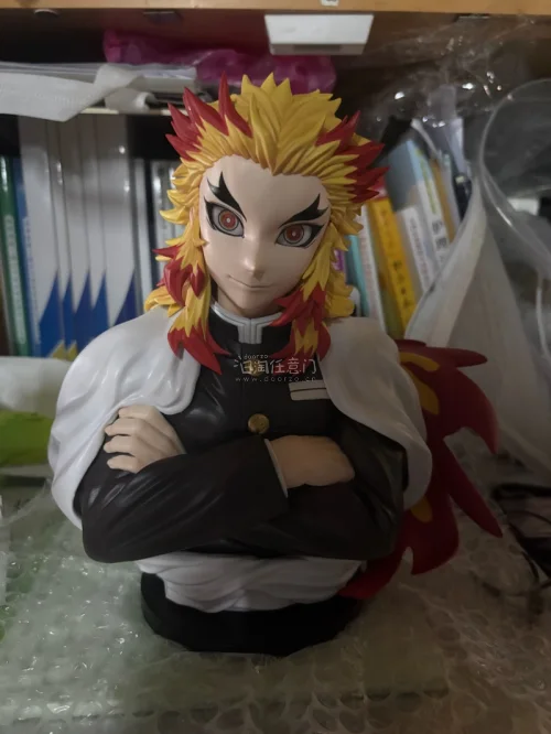 第一次切煤 是拍卖拍来的 物流走的是船运 到货仅用了12天的时间 非常的迅速 手办被保护的很好 特别帅气 期待下一次切煤