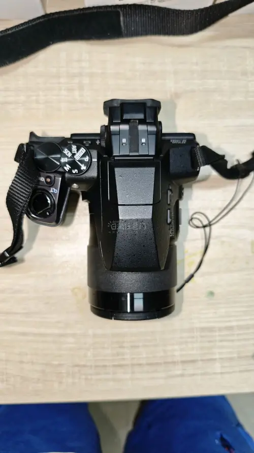 这次买了一台心心念念很久的相机 看到商家降价我就直接买了 型号是奥林巴斯sp100ee 大长焦一体机 可以拍到月亮 这次的物流还是一如既往的快 包装也很结实 新上的去商家包装的服务挺好的 可以帮我省点邮费