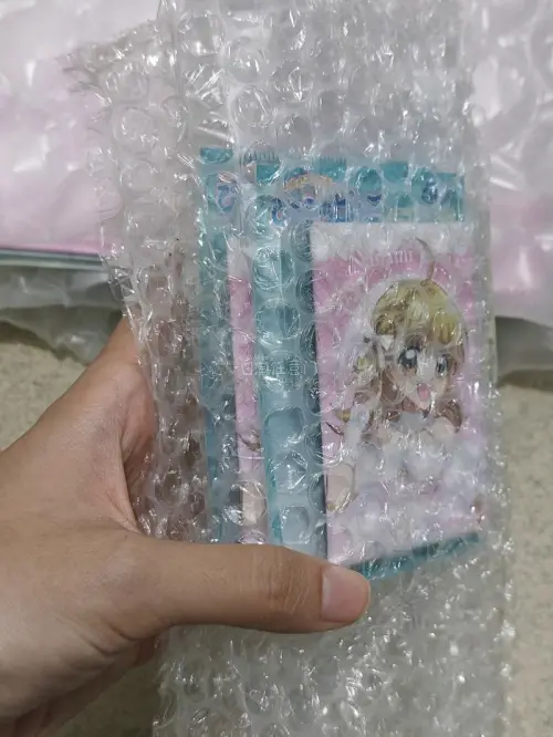 又是一次新的切煤呢，切了点便宜小玩意，文件夹很美貌啊，吧唧很厚实，物流速度还行，遇到问题客服回复也非常迅速，还会继续支持任意门！