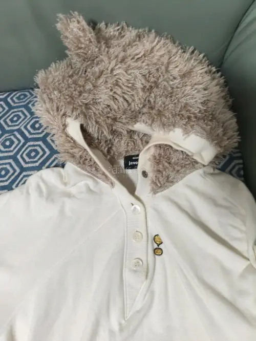 第一次用挖煤姬日淘，淘到了三件我最爱的mercibeaucoup卫衣，超级开心，挖煤姬优惠力度很大，物流也很快很方便，一次完美的购物！