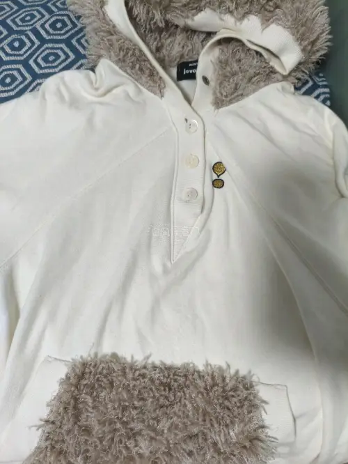 第一次用挖煤姬日淘，淘到了三件我最爱的mercibeaucoup卫衣，超级开心，挖煤姬优惠力度很大，物流也很快很方便，一次完美的购物！