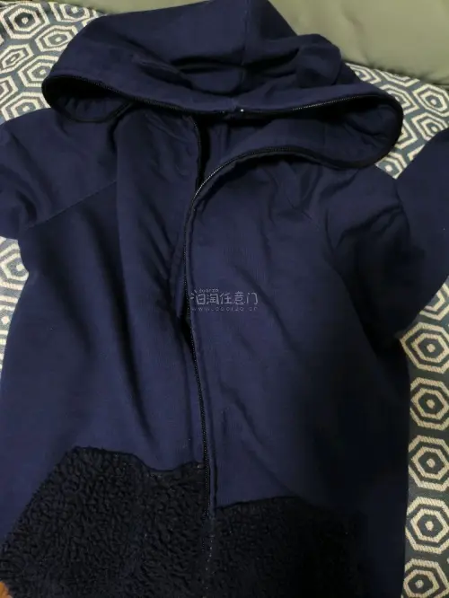 第一次用挖煤姬日淘，淘到了三件我最爱的mercibeaucoup卫衣，超级开心，挖煤姬优惠力度很大，物流也很快很方便，一次完美的购物！