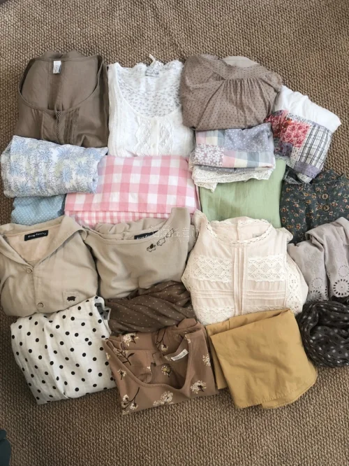 真的很漂亮，挖煤好多次了，每一次开箱的东西都眼前一亮！超级漂亮！棉麻质地衣服真的很好穿，拼布款也爆美！真的无敌喜欢！还会继续海淘挖煤的～