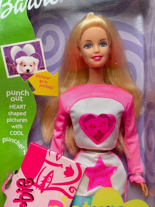 之所以现在才分享第三单，是因为娃刚到家时，整体盒况不算理想（当然卖家给的图片上也看得出保管得不算好），花了好长时间慢慢打理。
收拾完之后颜值直接拉满，状态超好看！特别是单独拍的CEO和特蕾莎，镜头下颜值绝了。中古娃的美好，永远值得耐心等待?