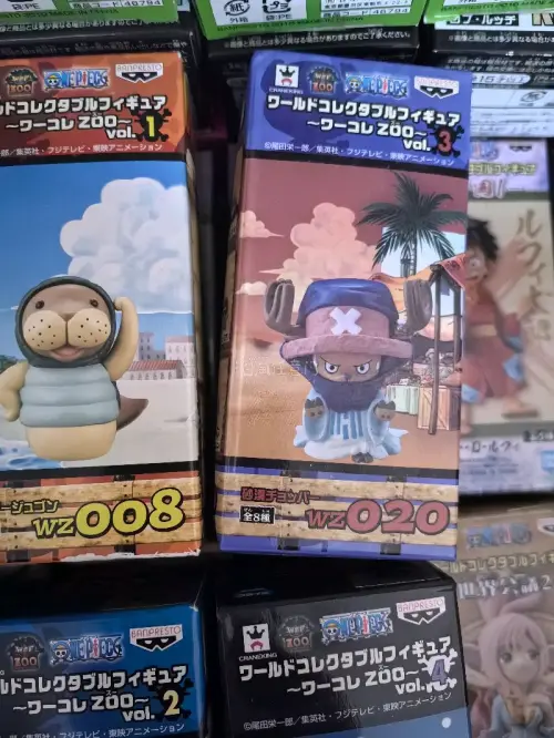 买了一些动物园系列的乔巴，卡鲁鸭，趴趴古，香蕉鳄，还有海牛，小拉布都是全新未拆封的，非常经典造型可爱