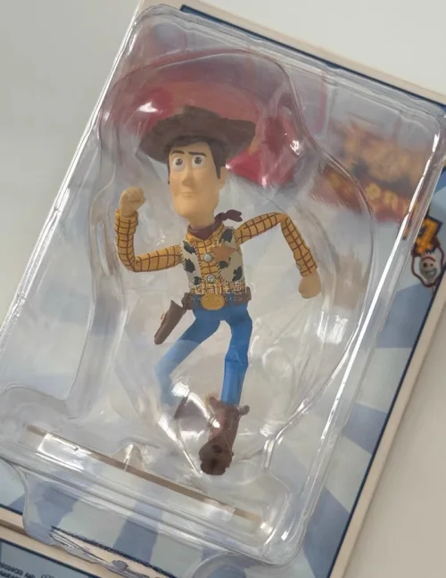 这一次的包装一如既往地给力，裹得严严实实，这次物流还挺快的，感觉没几天就到了。玩具也比较满意，价格优惠，描述也一致，总的来说非常满意，后续会继续支持任意门与挖煤姬平台！