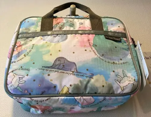 第二次用竹蜻蜓，快递盒很好，把包包保护的很好，虽然也不是皮具，但是还给我贴了易碎品的标签。谢谢细心的仓库。保温包全新带吊牌。