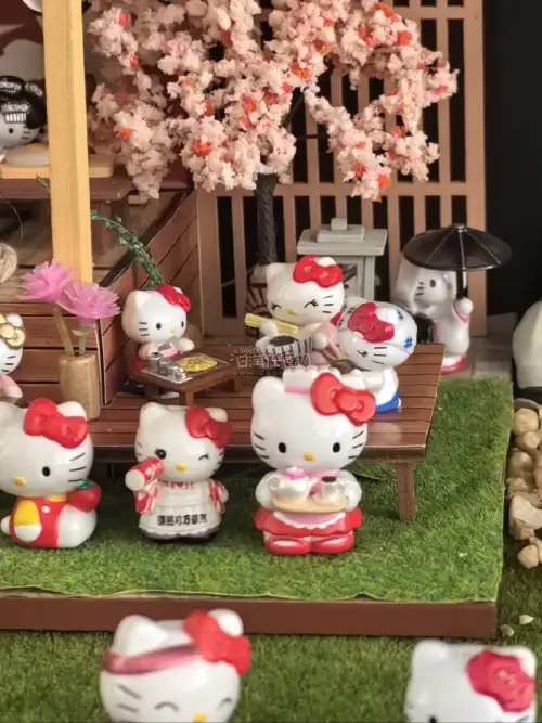 收了一堆超可爱的Hello Kitty中古手办和摆件，品相绝绝子！
打包超严实，到手完好无损，合箱省心、物流稳定，价格也很香。
三丽鸥爱好者狂喜，以后收可爱周边就锁死这里，无限回购✨