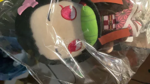 在挖煤姬上切了很多次！这次也依旧安全到家了，箱子和玩偶也是完好无损，到手第一时间就来拍照了，挖煤姬很给力???