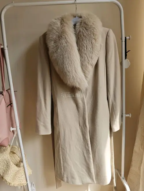 每一件都包装的严严实实的，收到手比卖家图还要好看！这个绝美大毛领真的爱了！真的要表扬一下挖煤姬，从拍下到到手特别快，每个流程都很迅速。