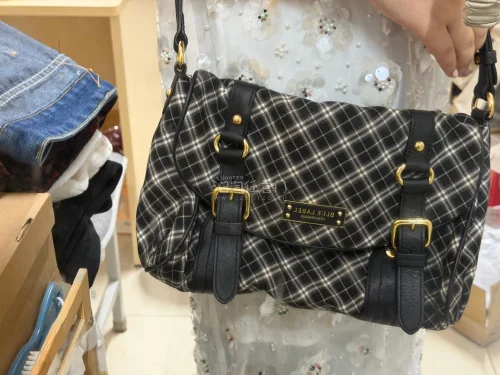 第一次日淘，购物一时爽，运费交税火葬场，经历了雷霆运费和交税，才知道不能看挂的价格激情下单，还有要看是否能走竹蜻蜓，如果走 EMS 多凑点东西一起寄，ok！下次还买！