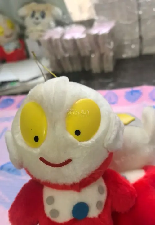 终于切到了泰罗的抽象娃娃，不敢想带着这些雷霆丑娃招摇过市会有多拉风。申请竹蜻蜓比想象的快，包装也没有破损，总之好用爱用