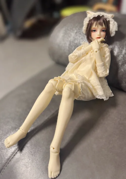 非常好价地入手了fcs 13女体配75番头
带的官妆也很美 感觉男养女养都不错的样子
ems速度也很快 已经美美玩上了