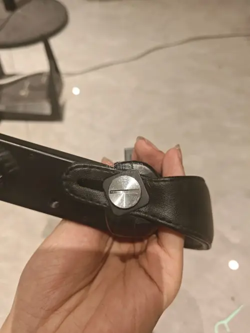 这次又是给我的玛米亚rb67淘到了一个配件，因为它确实比较重嘛，所以一直想给他配个手柄，但是感觉都不是很扎实，还得是淘一个原厂的手柄会比较合适，那这次也是看到了，就果断下手了，还有就是最近都很喜欢的一些机械自拍器，又淘到两个成色和价格都不错的就入手了。