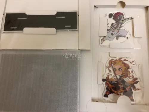 买到了原画集特典。内容很充实。价格才到幕间画集的一半不到，松岛晃绘制的原画色纸神中神。打算多收几套了。