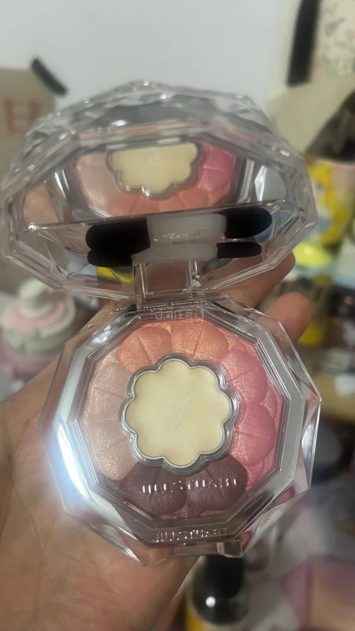 每一样都完好无损，非常喜欢，包装也很到位，选用的ems，一共五天收到，速度也很感人。总之购物过程很满意。