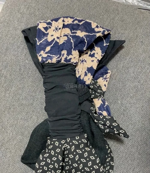 买到了绝版发带，真的很好看，国水不好买了。想不到这个平台能淘到。很开心呀。很喜欢。购物方便，快递也包装很好