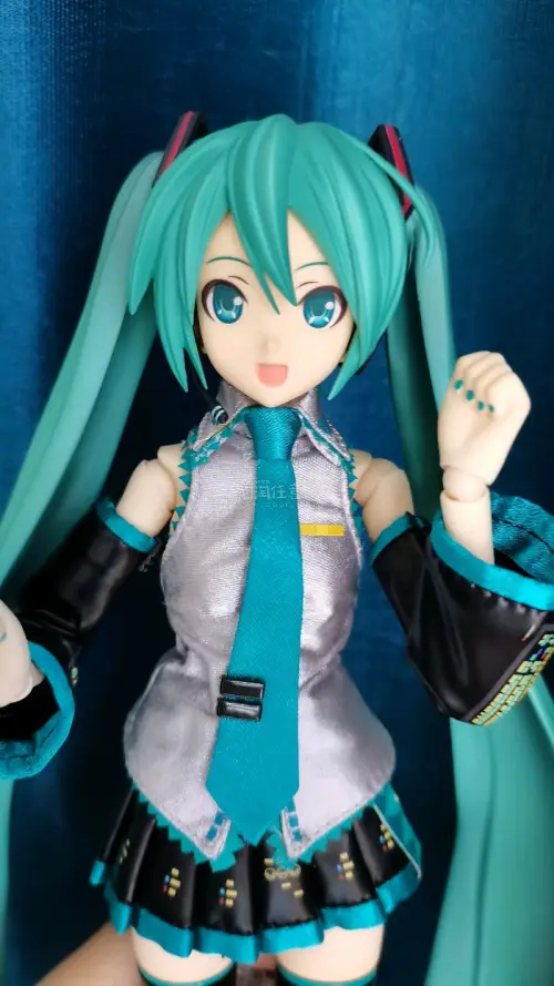 东西完好无损，包装还可以，箱子硬度可以，东西也便宜，选择竹蜻蜓专线物流很快，这手办特别喜欢，能在这里买到喜欢东西。