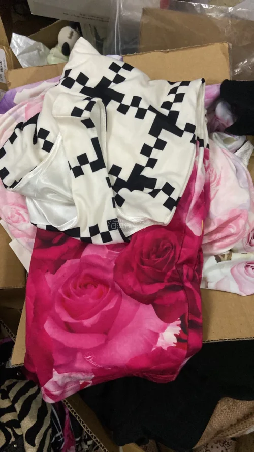 挖煤姬真的太好用了！对于喜欢日系衣服的人来说简直是福音，款式多、更新快，小众设计感款超多。下单便捷，物流清晰，打包用心，收到的衣服都很满意。客服耐心负责，海淘过程很顺利，已经成为我的固定海淘平台，强烈推荐！